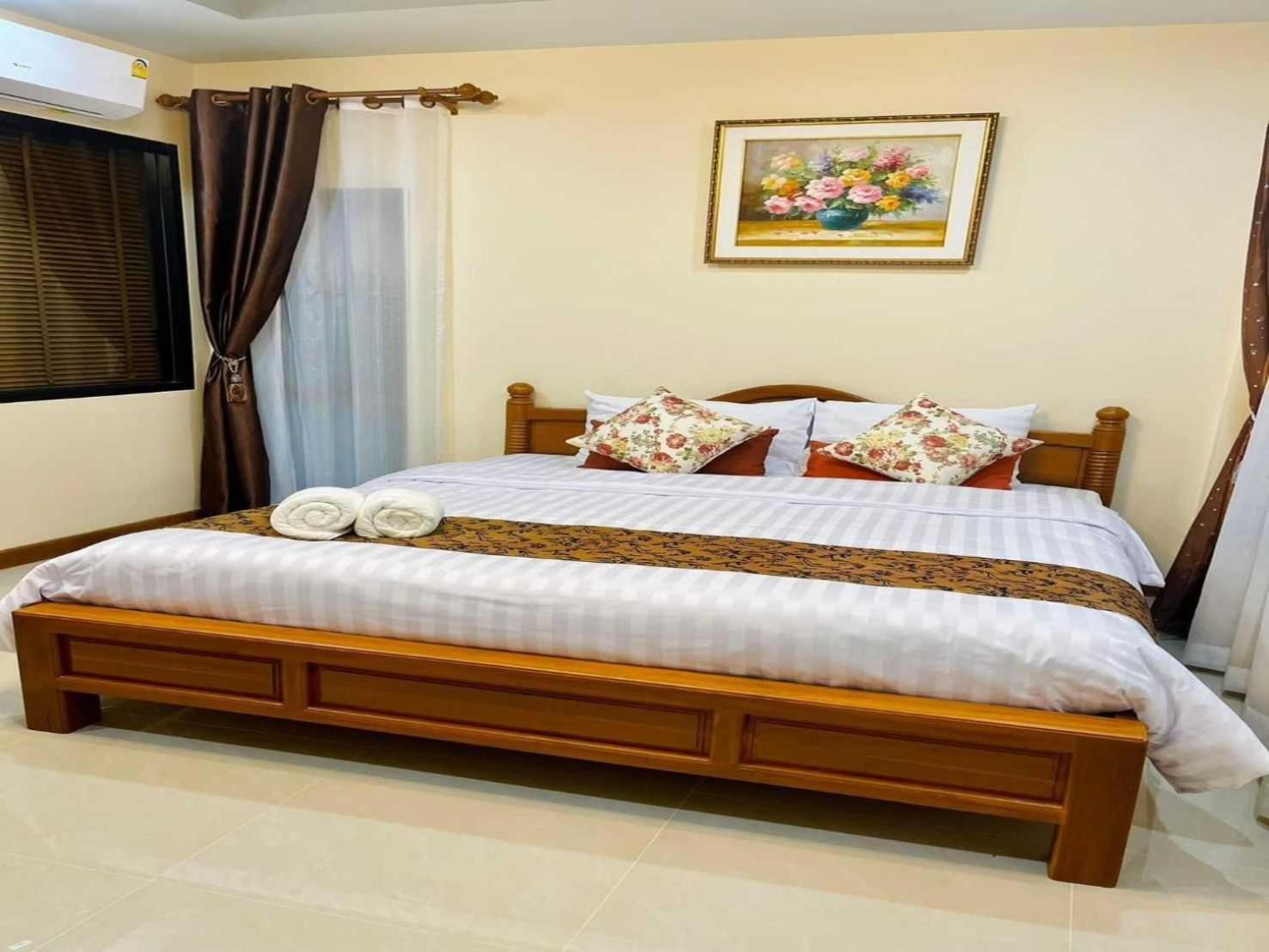 Capital O 75518 Baan Rose Resort Ao Luk Екстер'єр фото