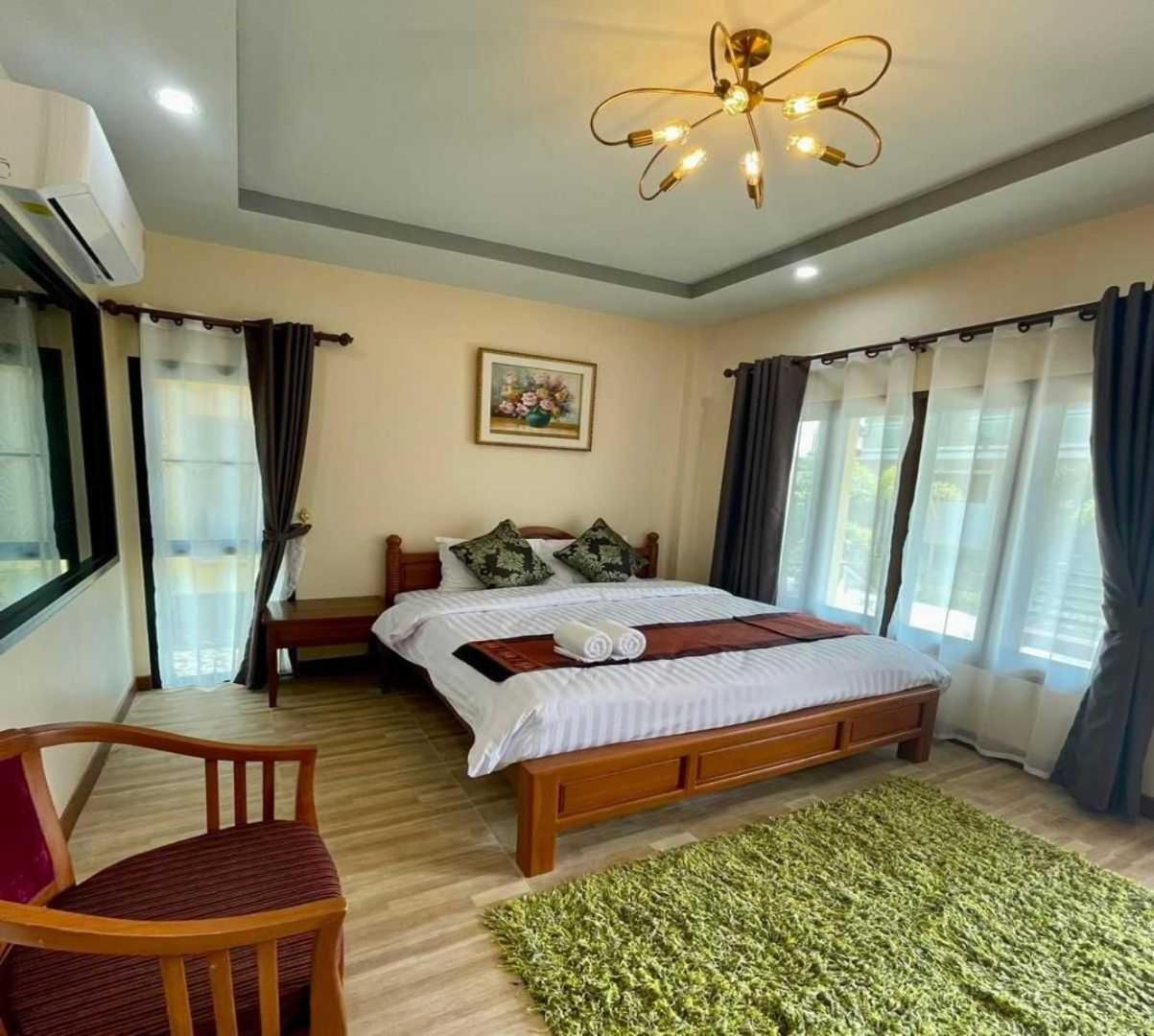 Capital O 75518 Baan Rose Resort Ao Luk Екстер'єр фото