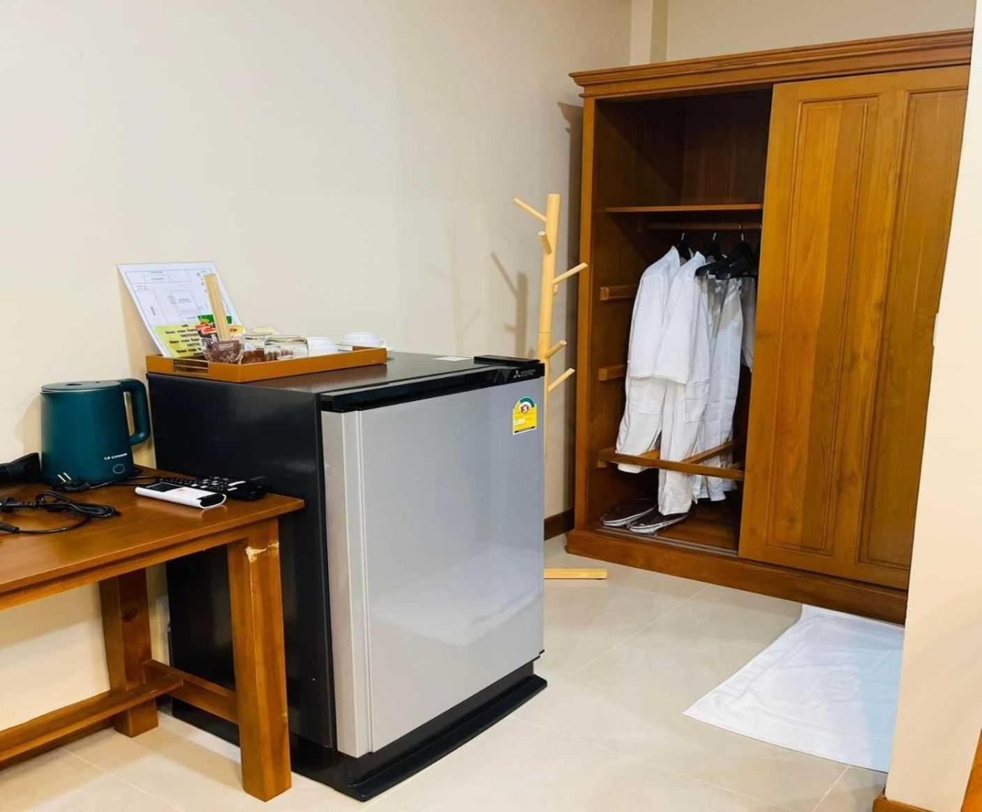 Capital O 75518 Baan Rose Resort Ao Luk Екстер'єр фото