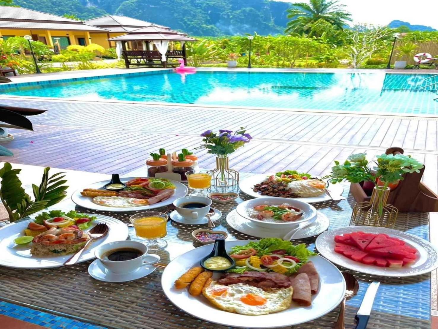 Capital O 75518 Baan Rose Resort Ao Luk Екстер'єр фото